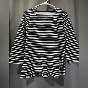 Women’s shirt. 3/4 sleeve. Nice twisted rope striped pattern.